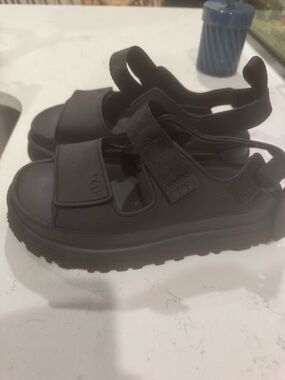 UGG Kids Black Hook-and-Loop Sport Sandals